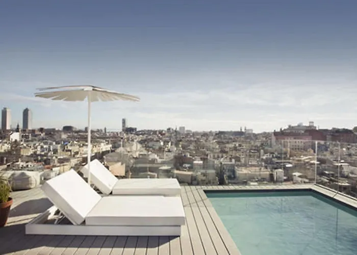 Yurbban Trafalgar Hotel